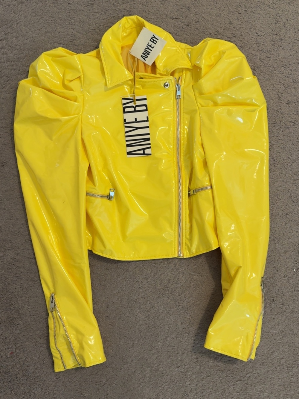 Yellow crop jacket with puffy sleeves